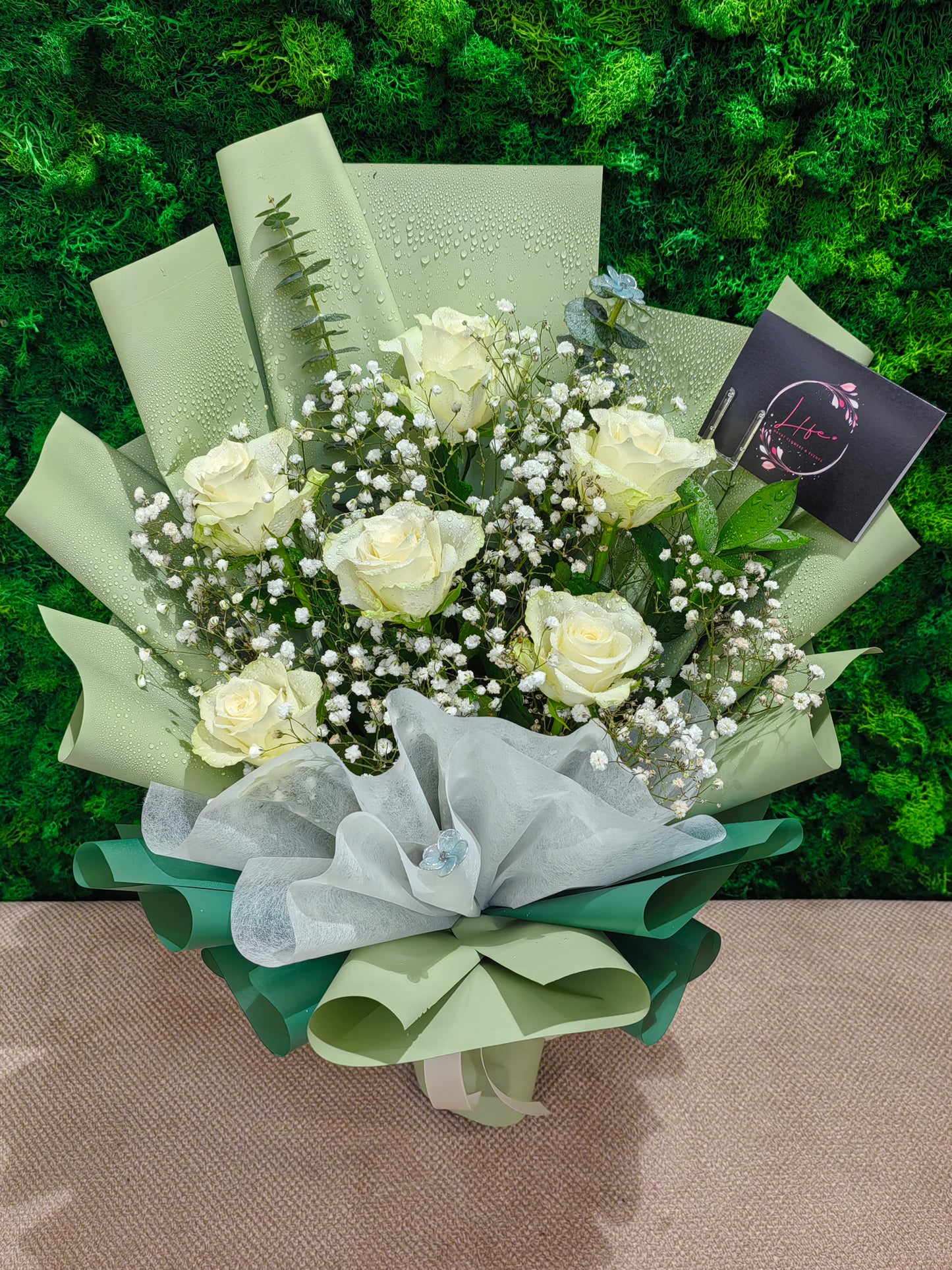 Six In Bloom White